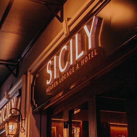 Sicily Hotel Дуонг-Донг Экстерьер фото