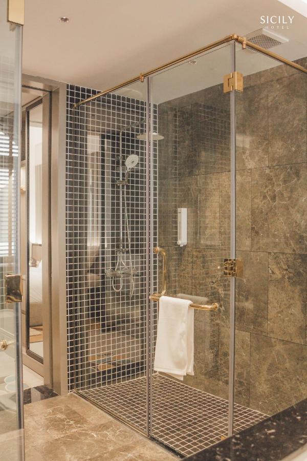 Sicily Hotel Дуонг-Донг Экстерьер фото
