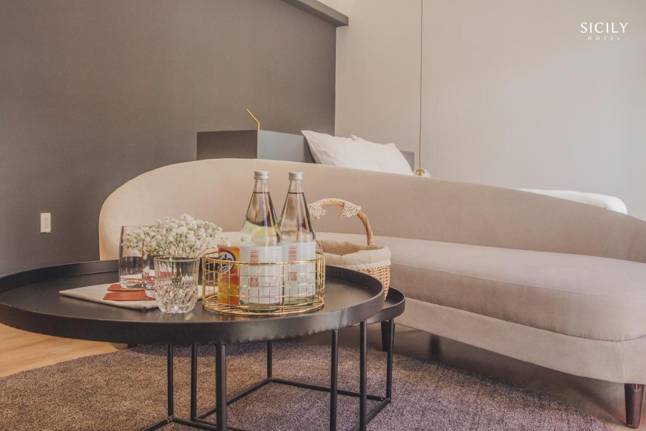 Sicily Hotel Дуонг-Донг Экстерьер фото
