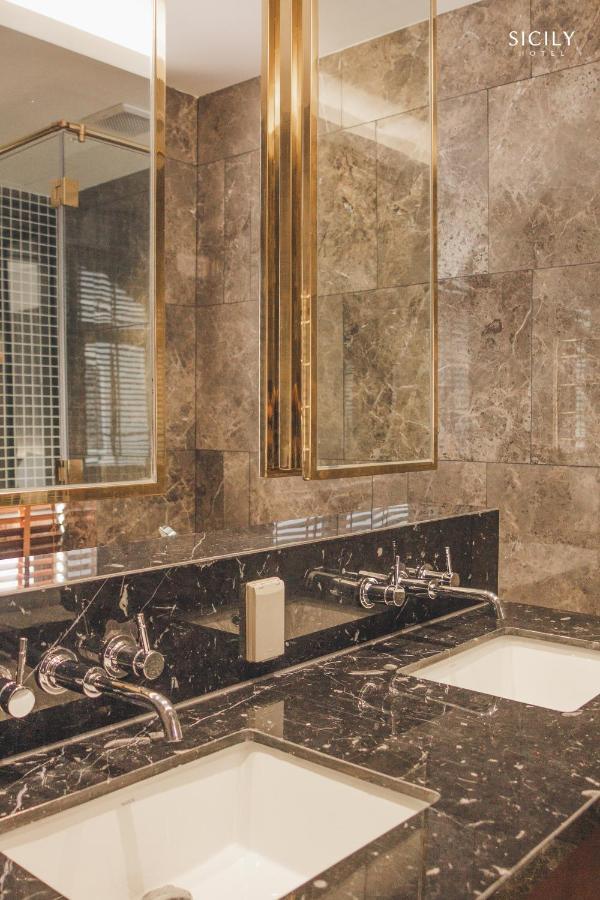 Sicily Hotel Дуонг-Донг Экстерьер фото